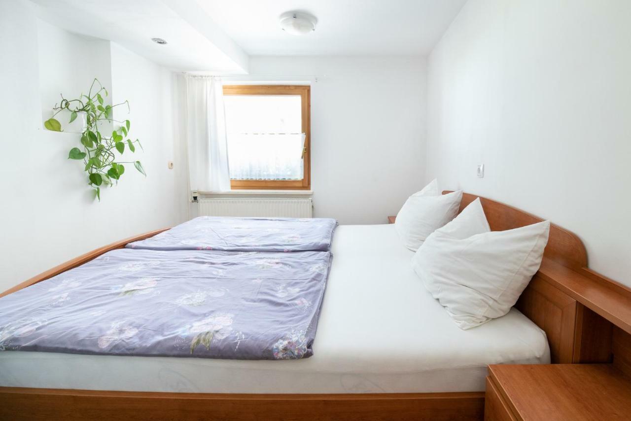 Mateja House - Apartments In Zirovnica Rodine Eksteriør bilde